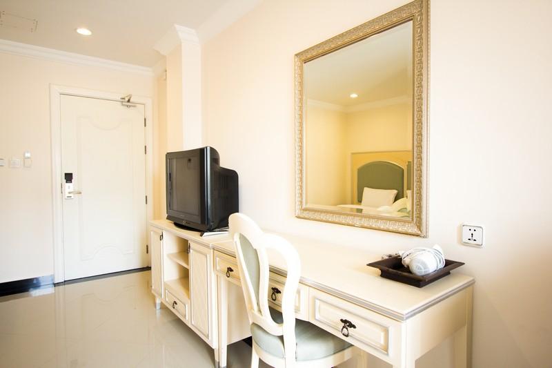 LK Maritime-Standard Room