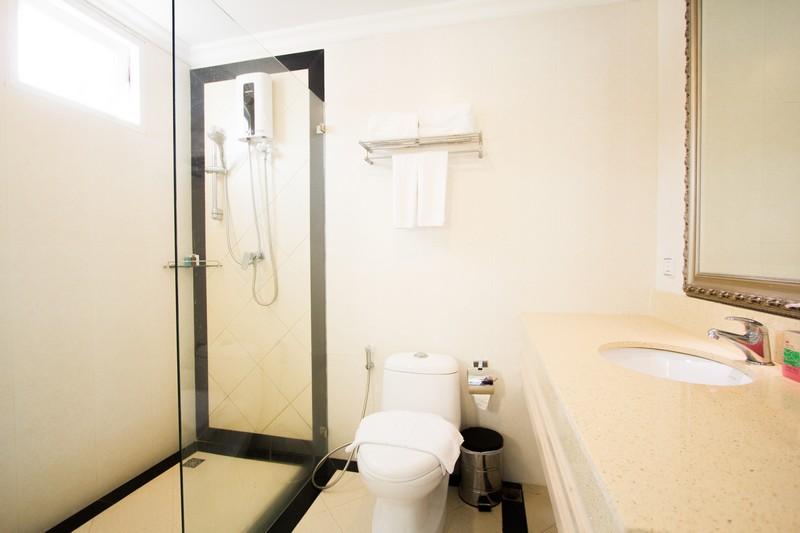 LK Maritime-Standard Room