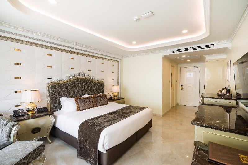 LK Emerald Beach-Deluxe Pool Access