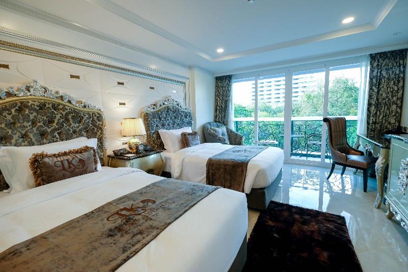 LK Emerald Beach-Deluxe Twin Bed City View