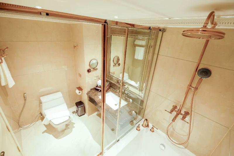 LK Emerald Beach-Deluxe Twin Bed City View