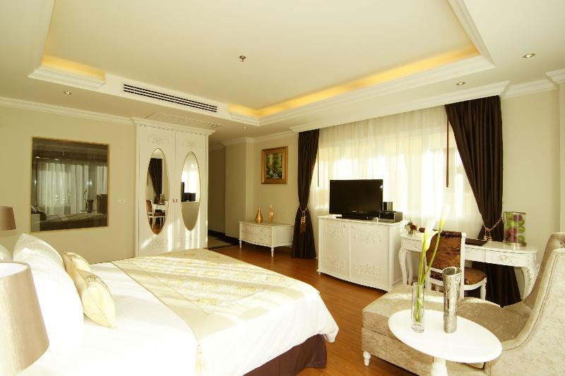 LK Miracle Suite-Deluxe Double ( 42 Sqm )